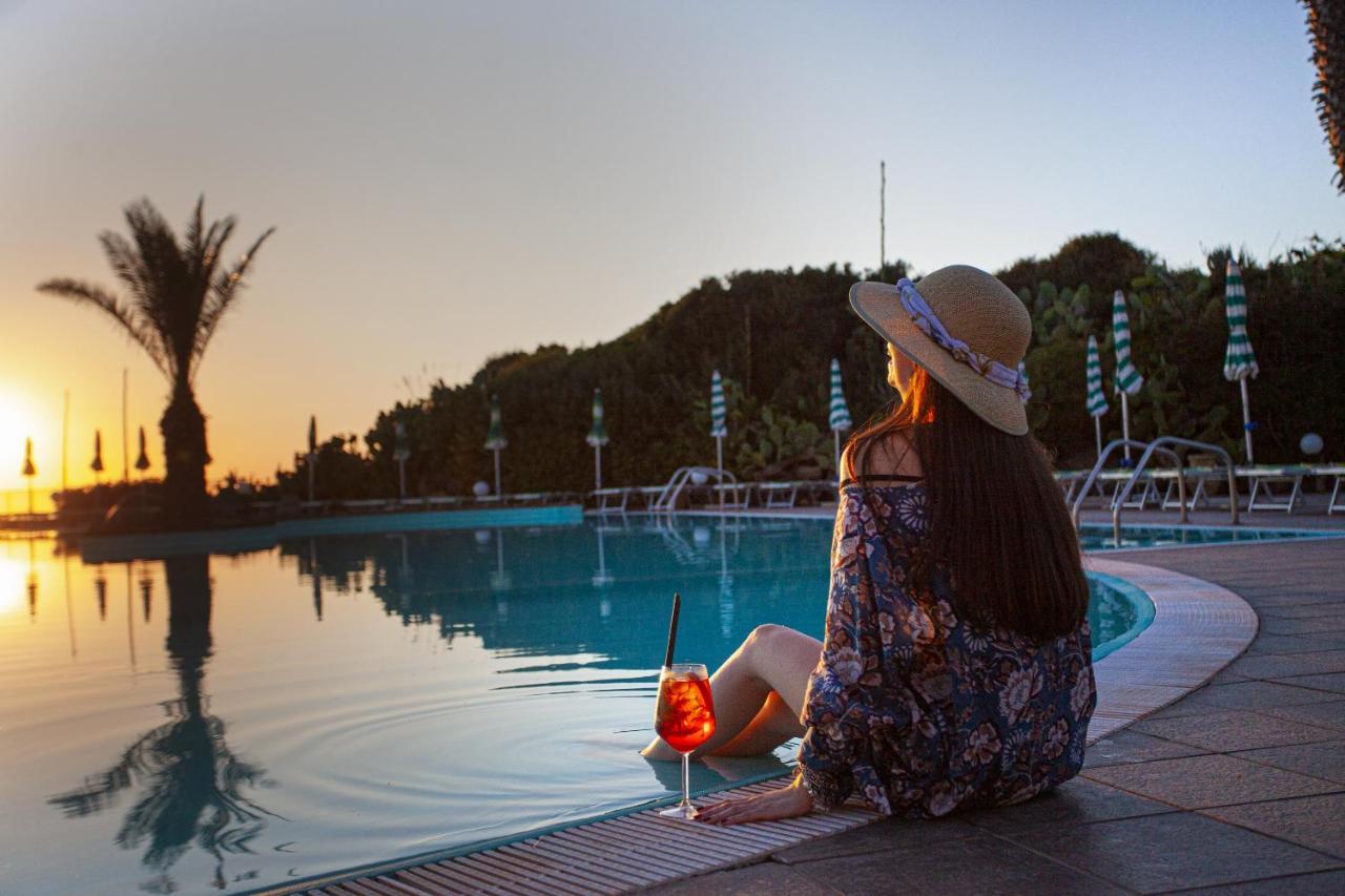Suvaki Resort Madonna Delle Grazie Luaran gambar