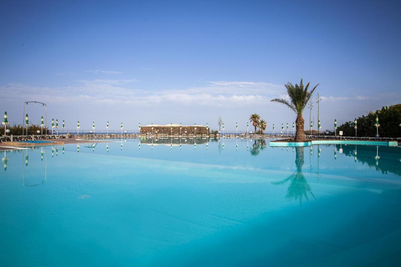 Suvaki Resort Madonna Delle Grazie Luaran gambar